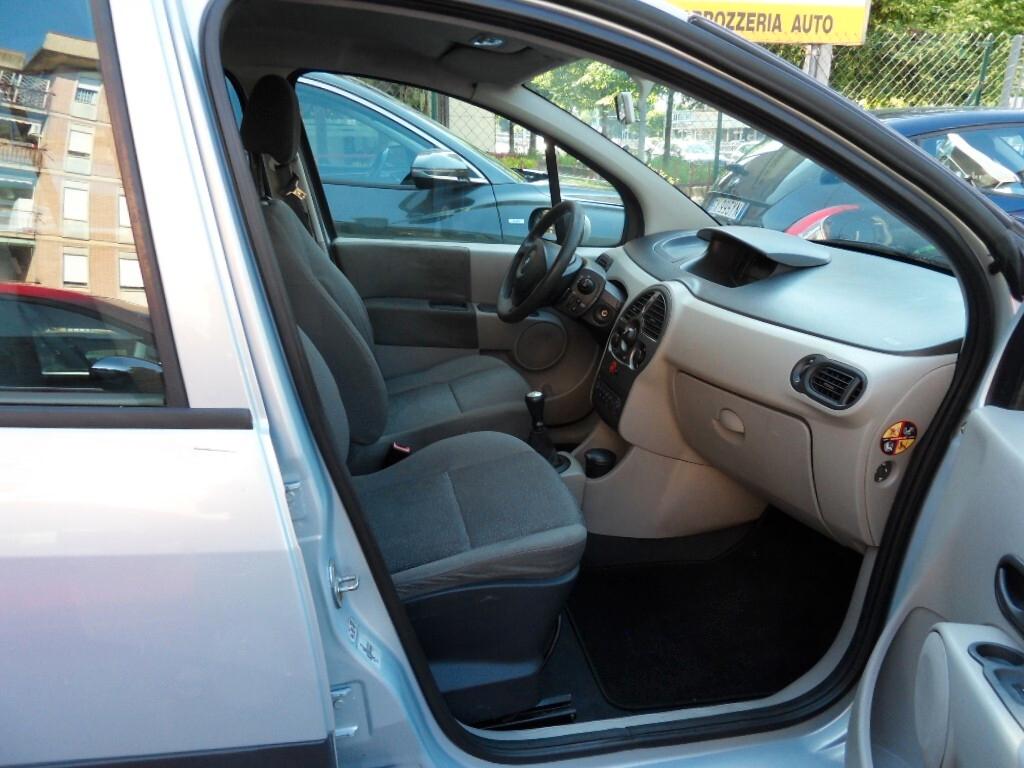 Renault Modus 1.2 16V Confort Authentique