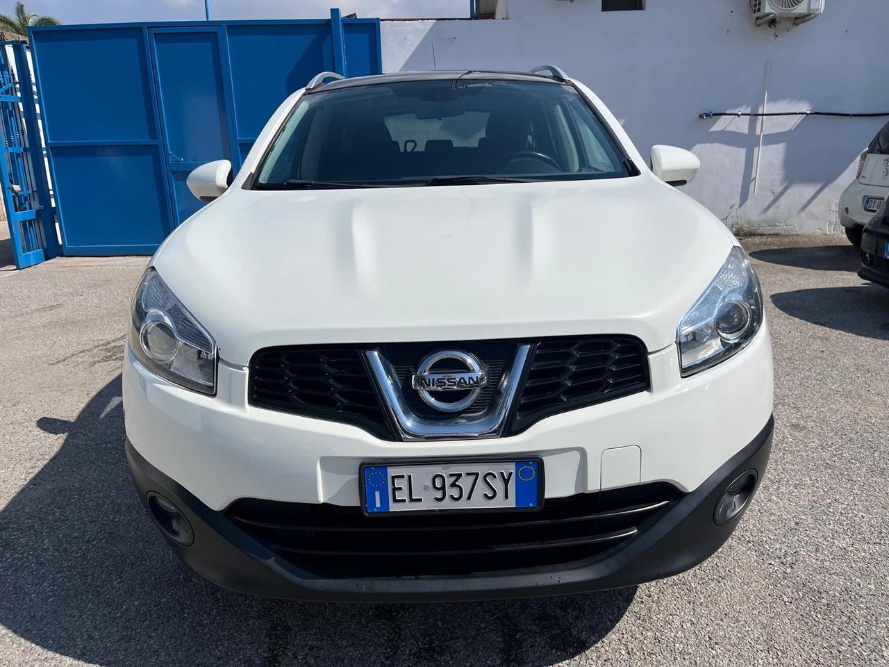 Nissan qashqai 1.5 dci -7 Posti -Tekna-11/2012