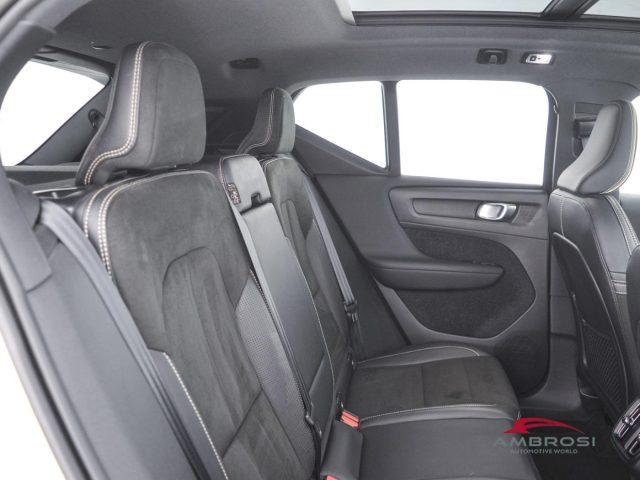 VOLVO XC40 D3 R-design
