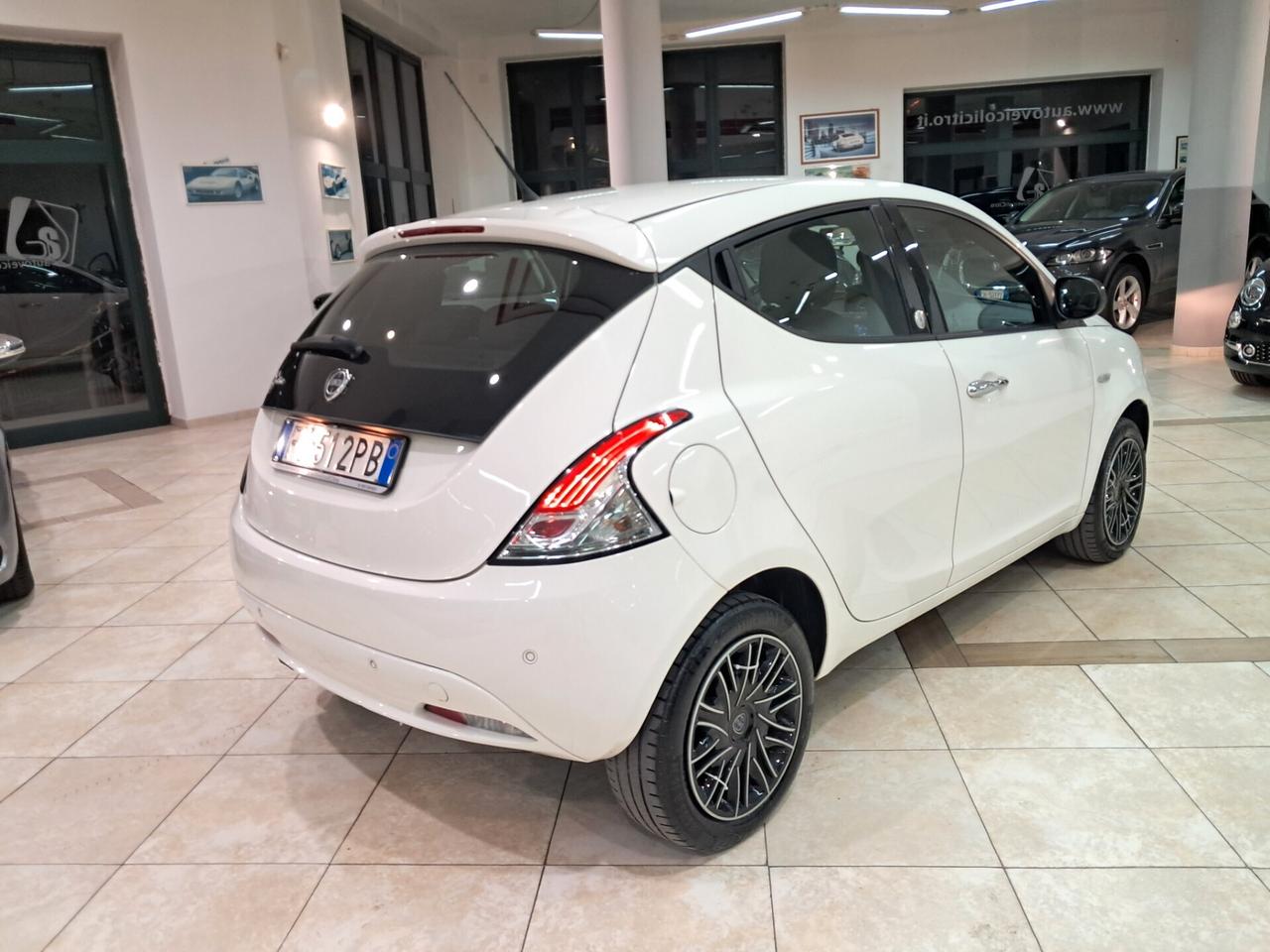 Lancia Ypsilon 1.2 69 CV 5 porte GPL Ecochic Gold