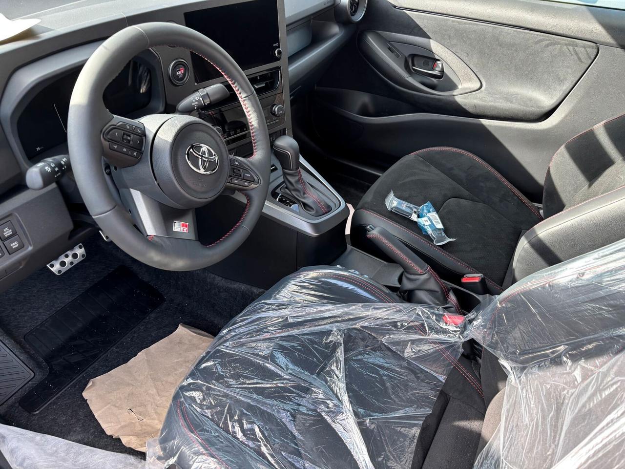 Toyota Yaris 1.6-l-Turbo GR Auto*A BREVE IN SEDE*0 KM*CINTE ROSSE*