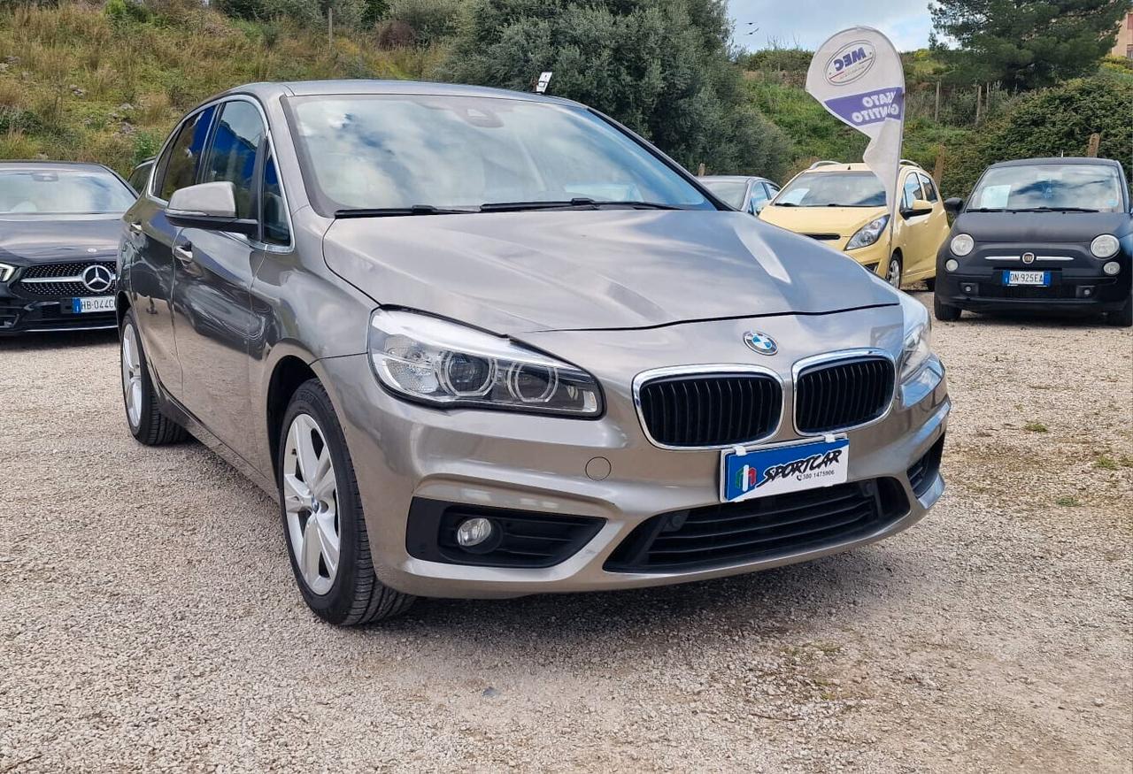 Bmw 2er Active Tourer 220d xDrive Luxury aut.