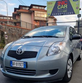 Toyota Yaris 1.4 D-4D 5 porte Sol automatica