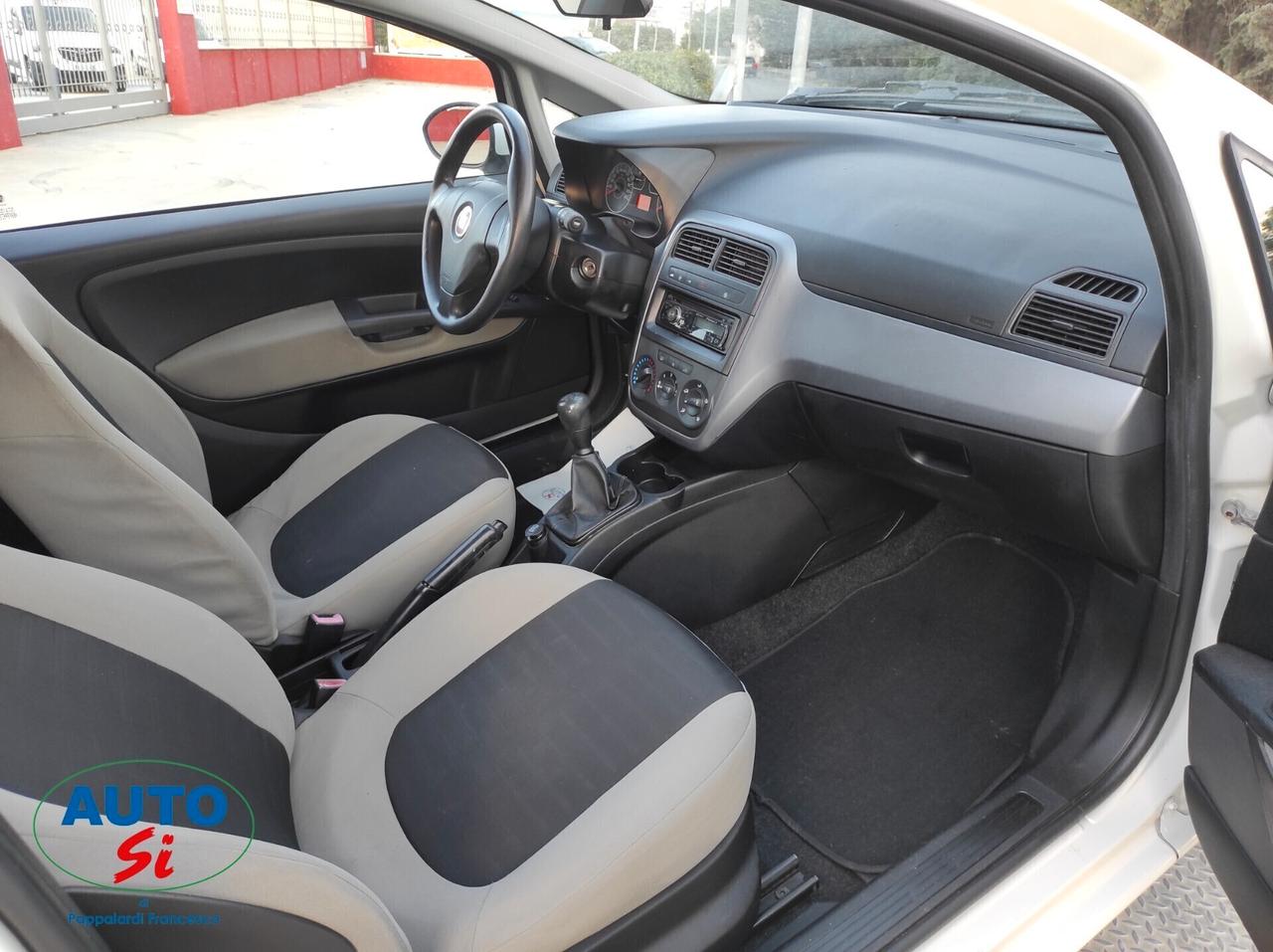 Fiat Punto 1.3 Mjet - 75cv NEOPATENTATI