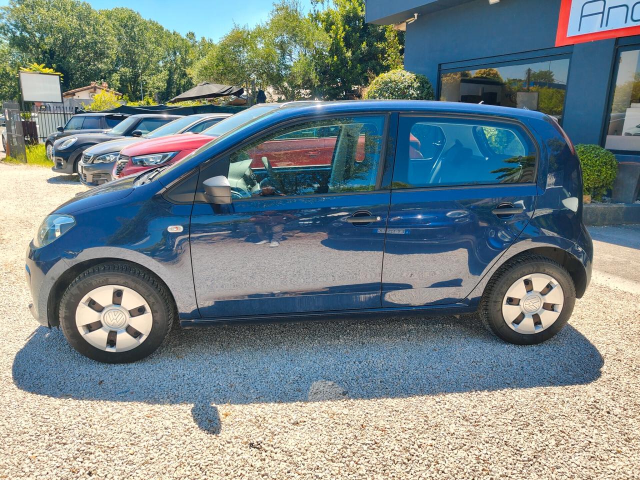 Volkswagen up! 1.0 5p. move **KM 105000**