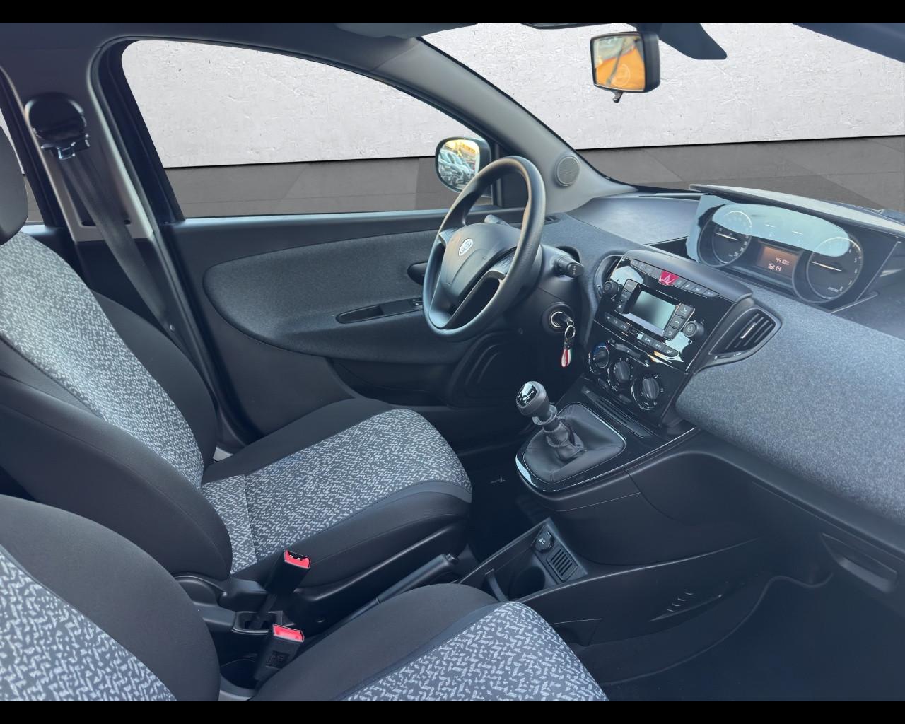 LANCIA Ypsilon My21 0.9 Twinair 70cvMetano Silver