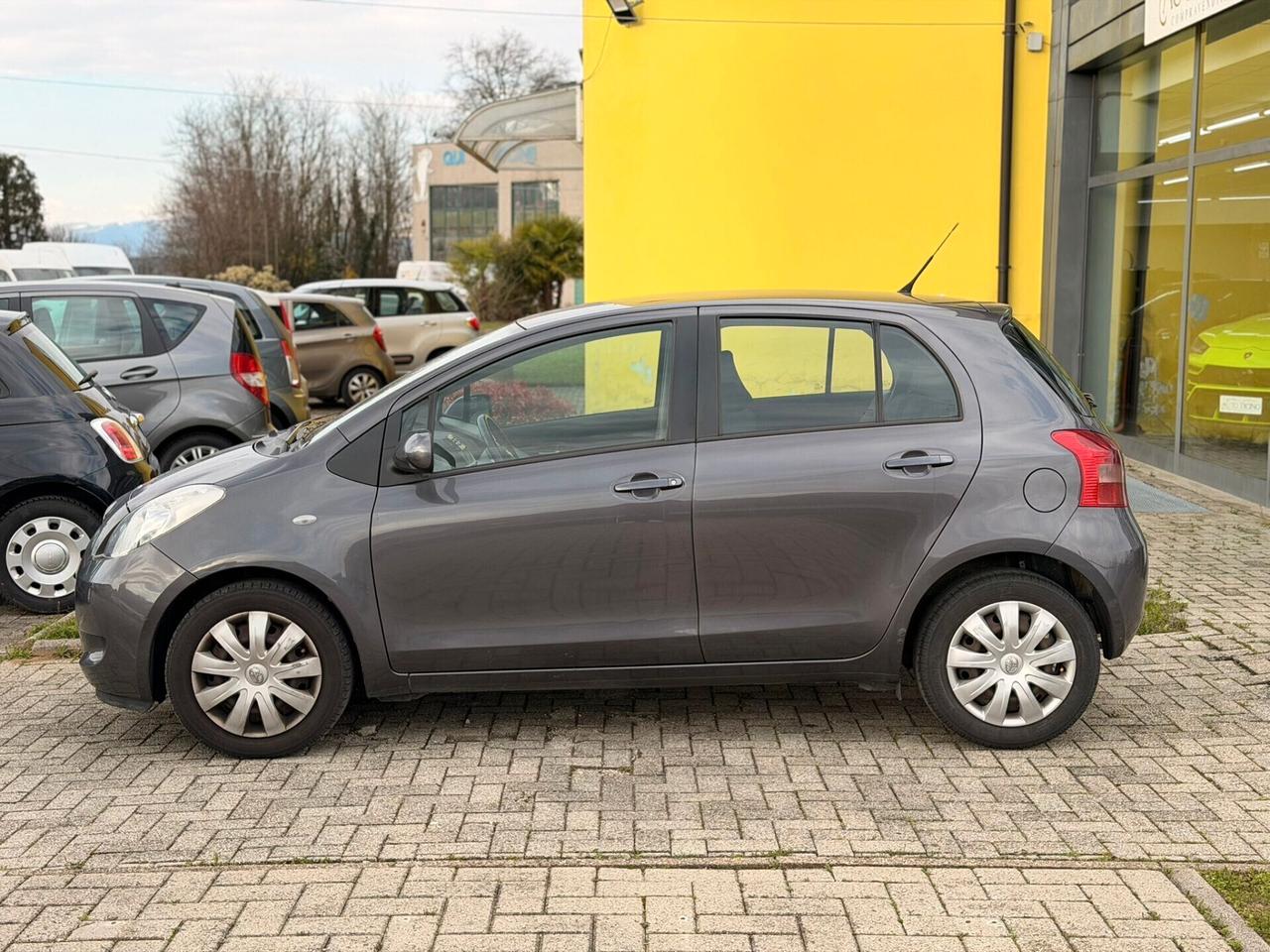 Toyota Yaris 1.3 B 5 porte Navi