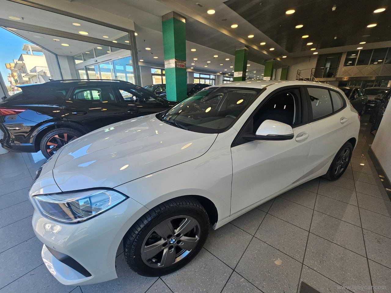 BMW 118d 5p. Advantage