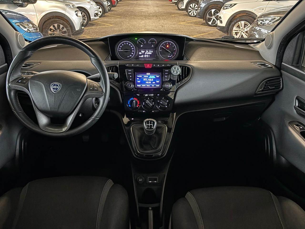 Lancia Ypsilon 0.9 TwinAir 85 CV Metano Ecochic Platinum