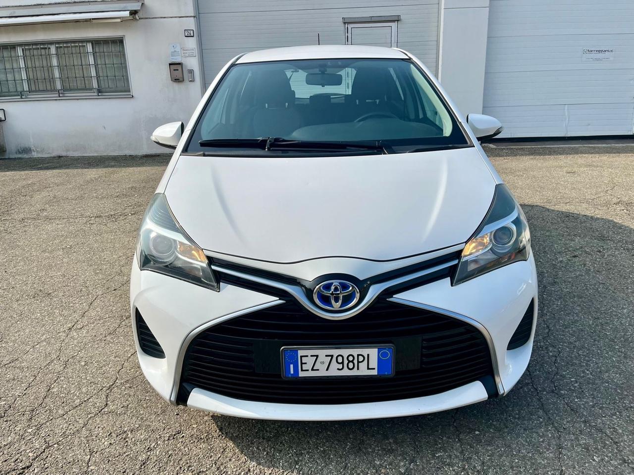 Toyota Yaris 1.5h 2015 61.000km pari al nuovo