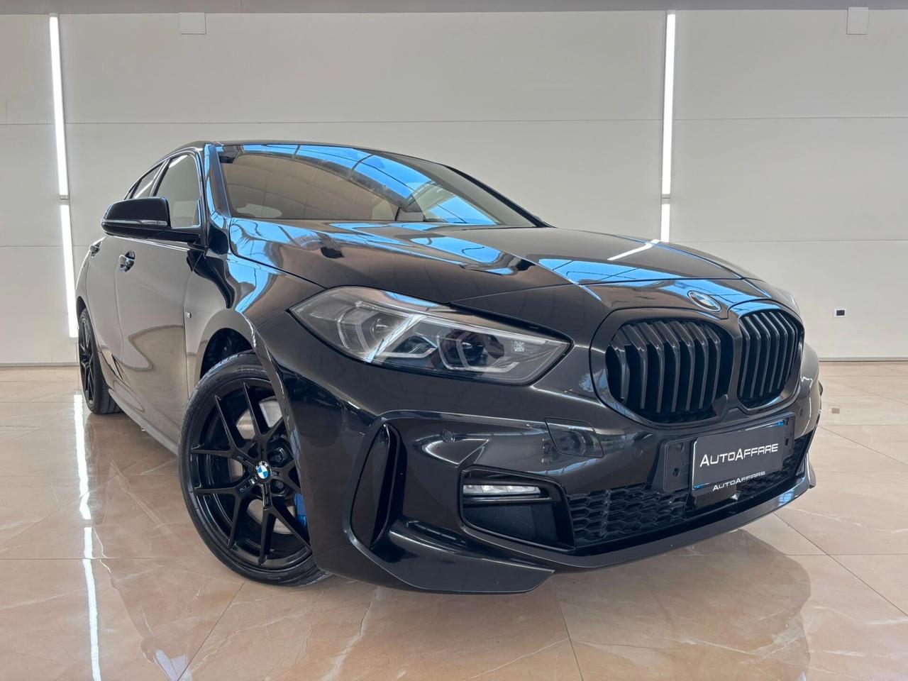 Bmw 118 118d 5p. Msport