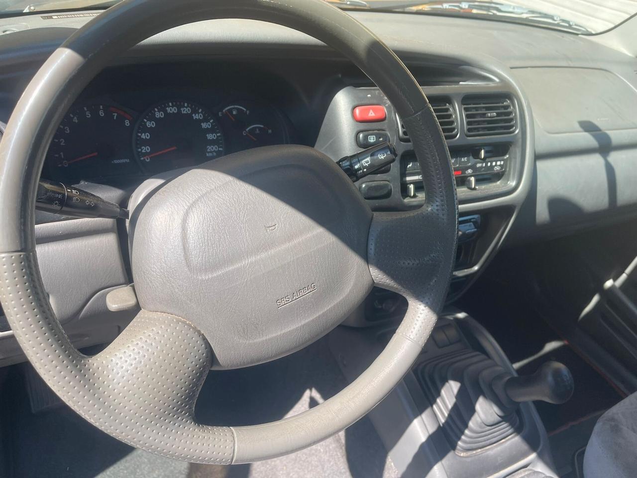 Suzuki Grand Vitara 1.6i 16V cat 3 porte 4x4 con Ridotte e blocco differenziale