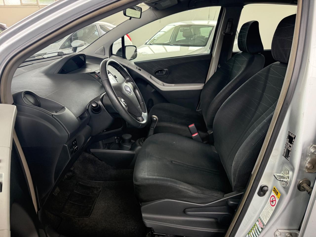 Toyota Yaris 1.0 5 porte Sol ok neopatentati