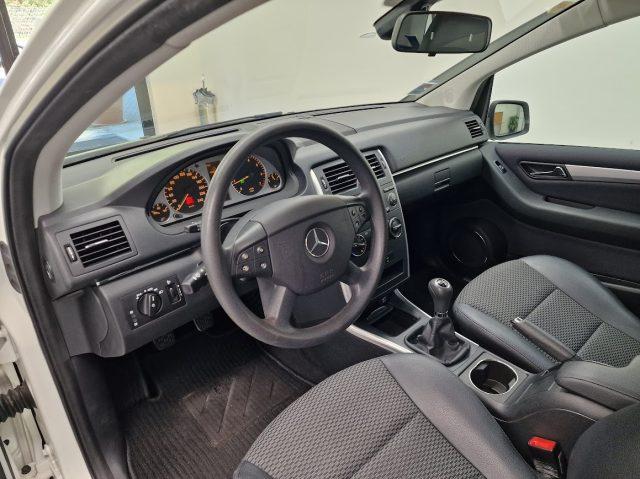 MERCEDES-BENZ B 180 BlueEFFICIENCY Executive