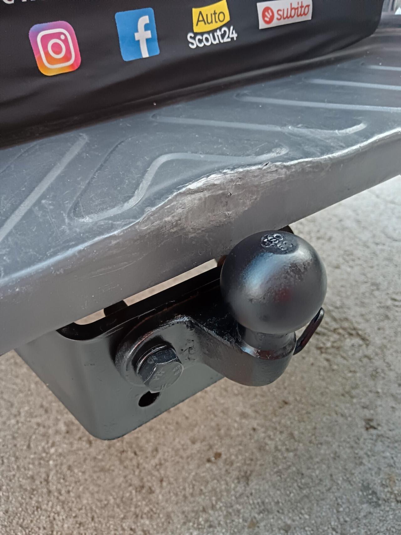 Nissan Navara 2.5 190CV GANCIO RETROCAMERA