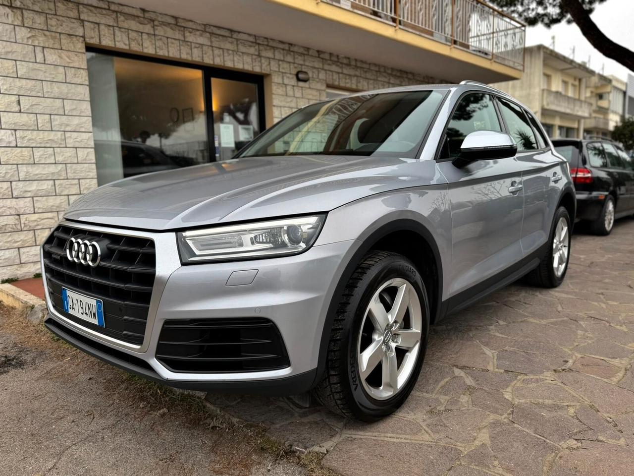 Audi Q5 35 TDI quattro S tronic Business