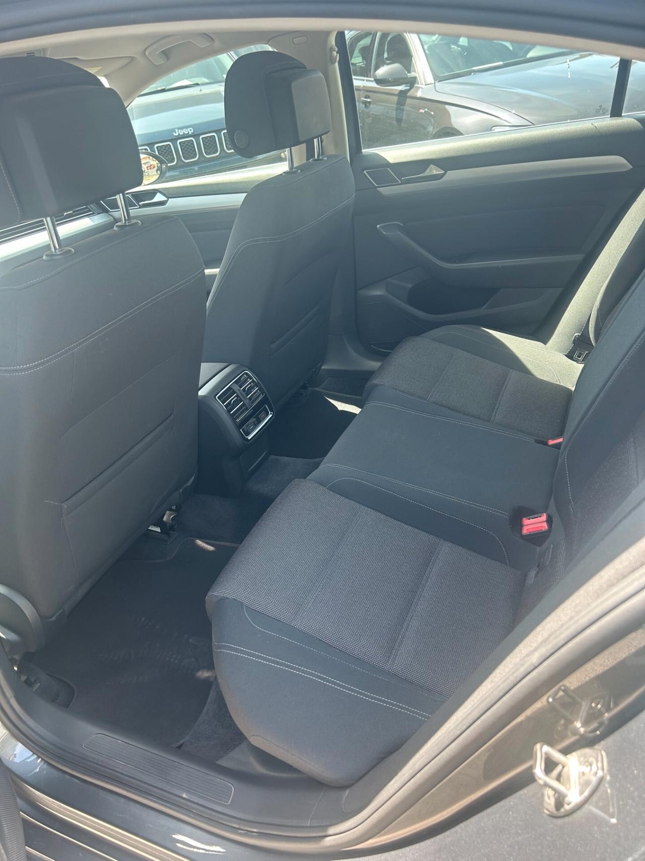 Volkswagen Passat Business 2.0 TDI Executive BlueMotion Technology