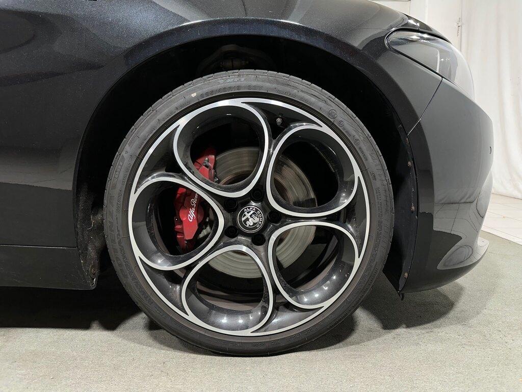 Alfa Romeo Giulia 2.2 t Competizione Q4 210cv auto