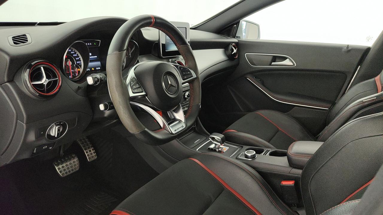 Mercedes-Benz CLA Shooting Brake AMG 45 4matic 360cv auto
