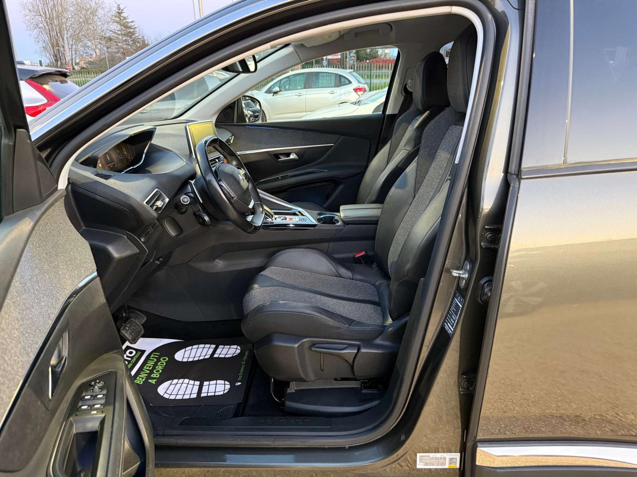 Peugeot 3008 3008 Turbo 130cv S&S EAT8 Allure CINGHIA FATTA