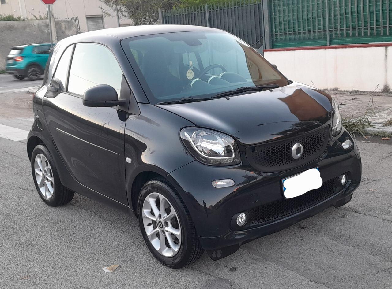 Smart ForTwo 60 1.0 Black Passion