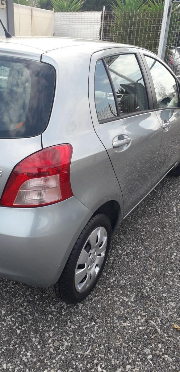 TOYOTA - Yaris - 1.0 5p. Sol