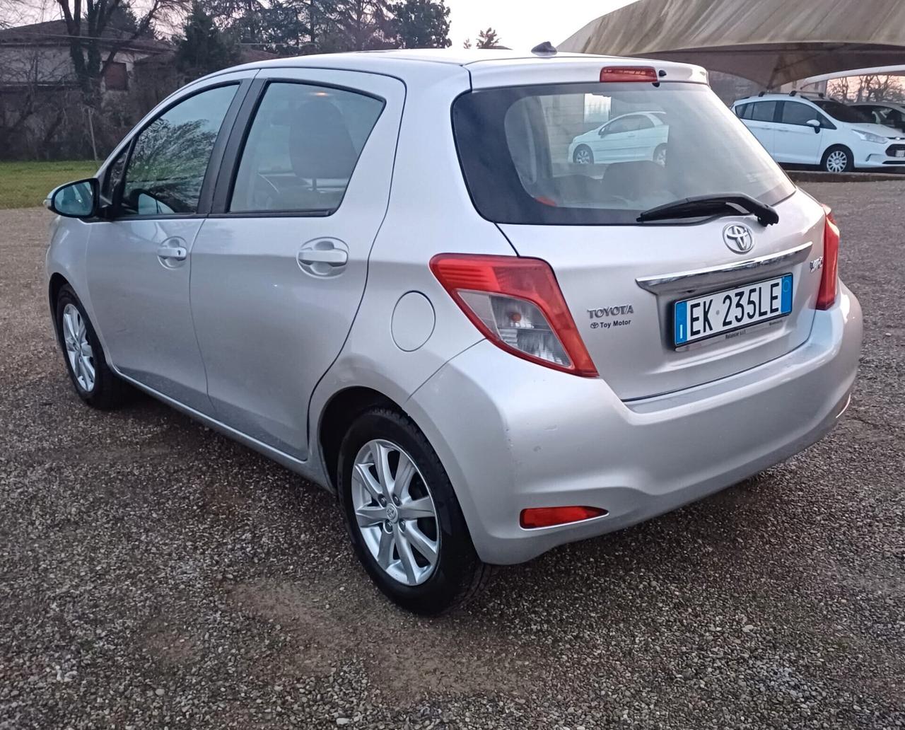 Toyota Yaris 1.3 5 porte Lounge