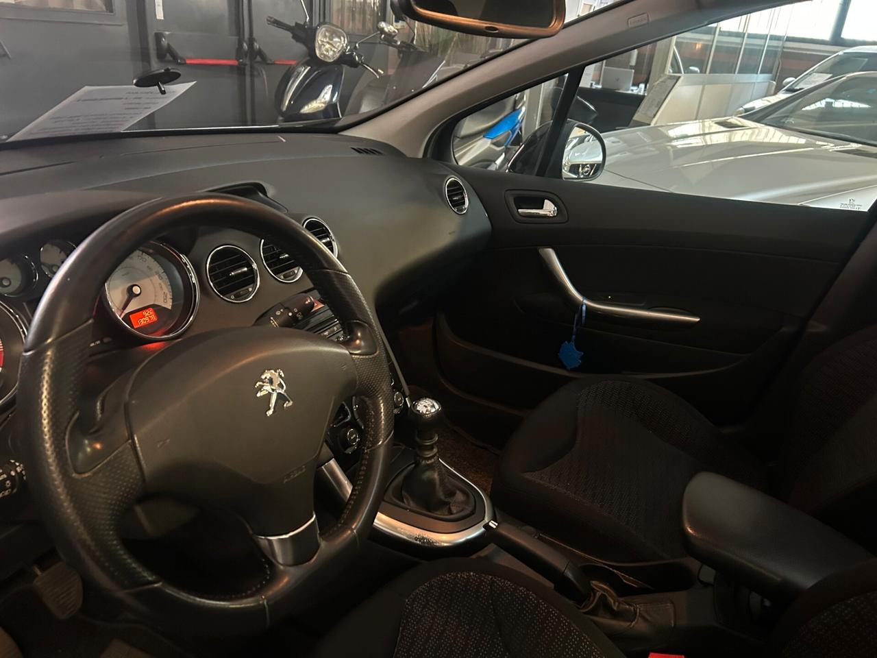 Peugeot 308 1.6 THP 156CV 5p. Allure