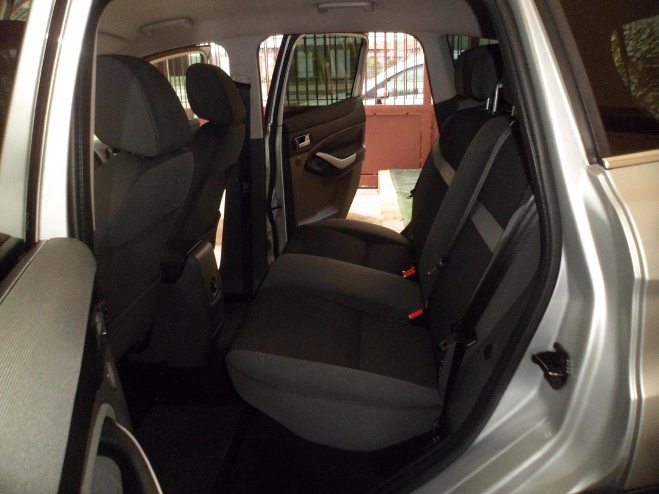 Ford Kuga 2.0 TDCi 136 CV 2WD Titanium 10