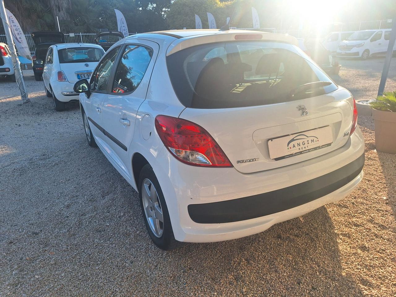 Peugeot 207 1.4 8V 75CV 5p. X Line