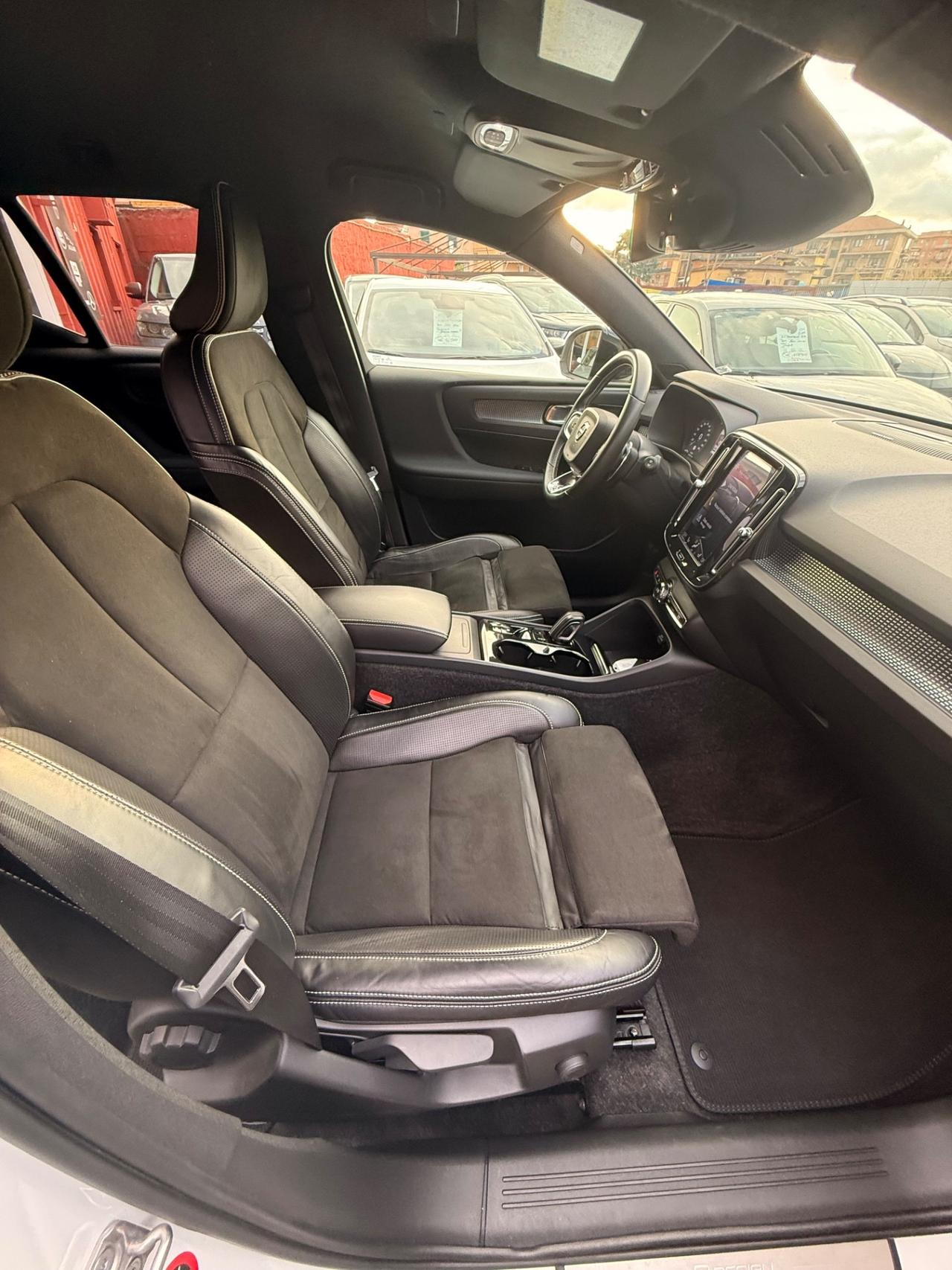 XC40 D4 AWD Geartronic R-design-unipro-