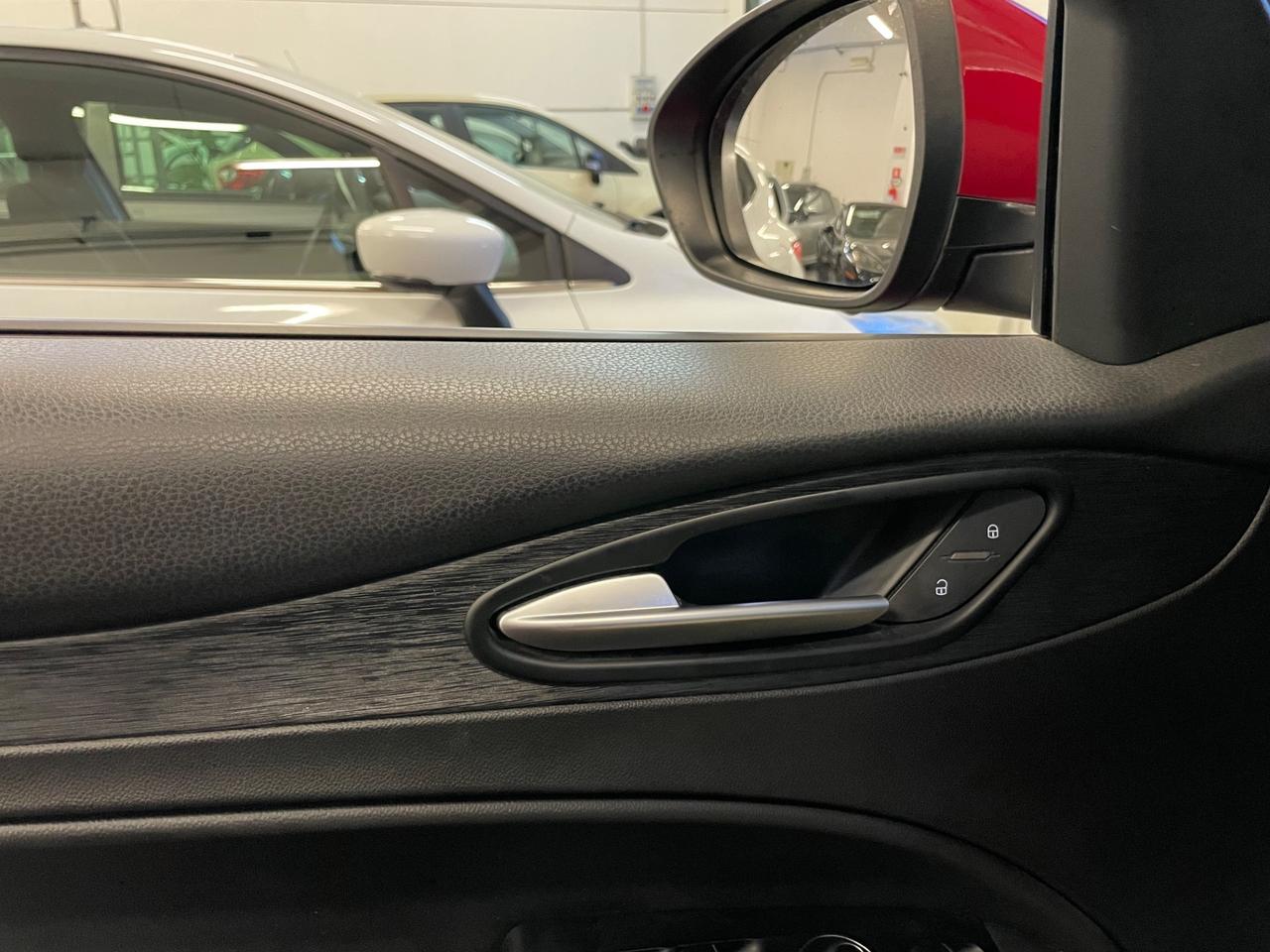 Alfa Romeo Stelvio 2.2 Turbodiesel 160 CV AT8 RWD Sport-Tech