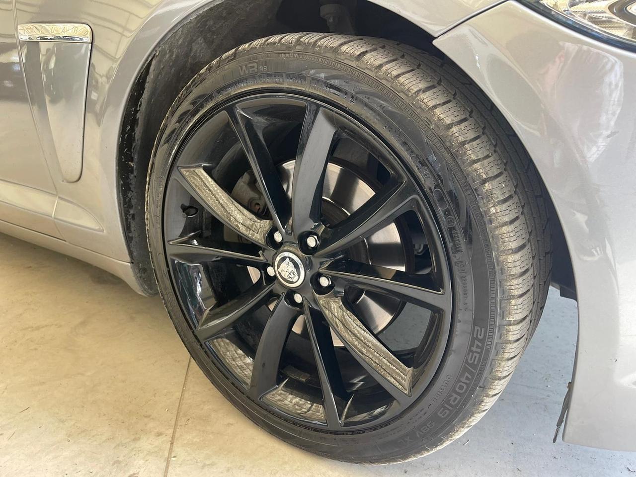 Jaguar XF 2.2 SPORTBRAKE LUXURY