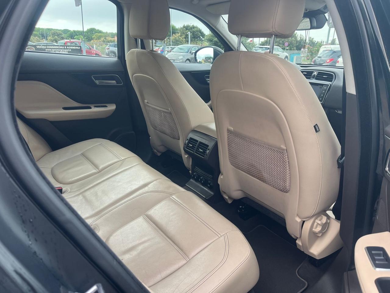 Jaguar F-Pace 2016 2.0 D 180 CV Portfolio