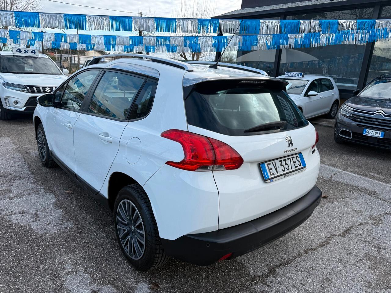 " POCHI KM " Peugeot 2008 PureTech 82 Active