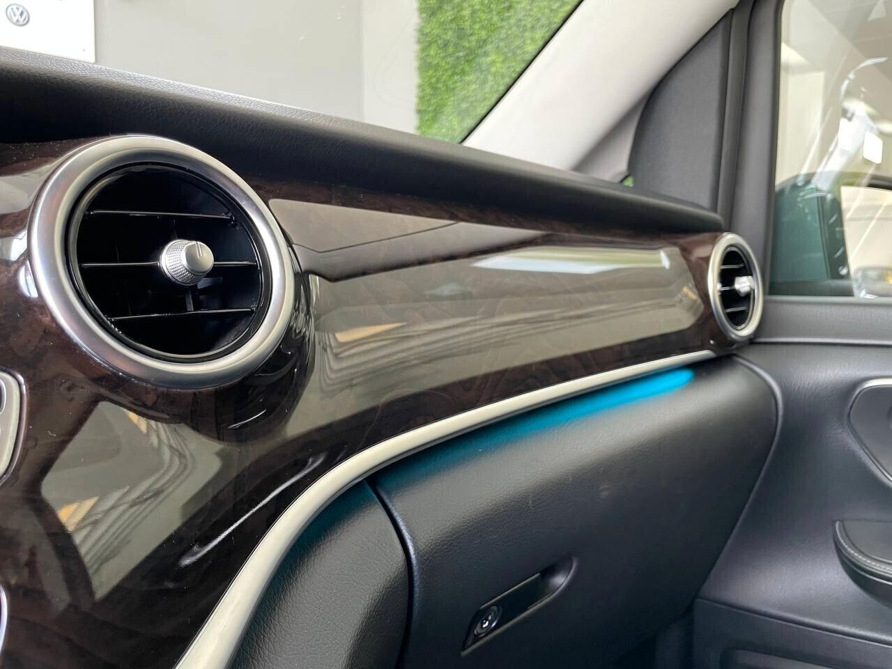 Mercedes V 250 - Automatic Premium Long - 8 POSTI