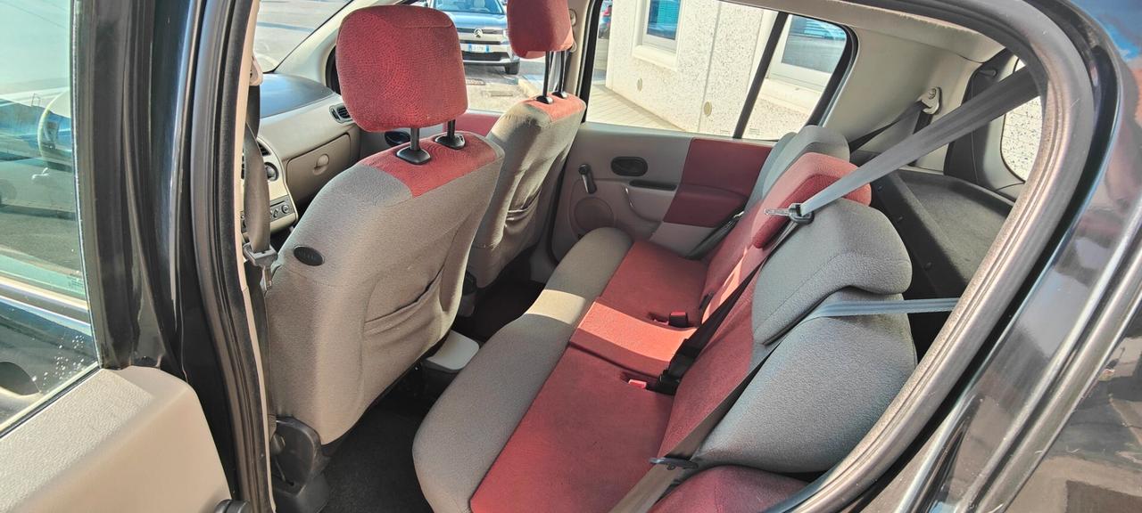 Renault Modus 1.2 16V Luxe Privilège