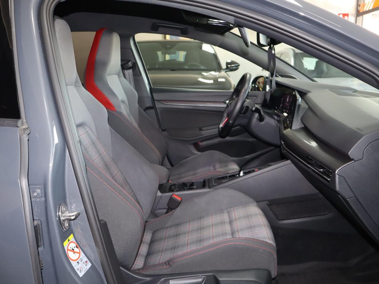 Volkswagen Golf GTI Ultimate 2.0 TSI GTI #10385