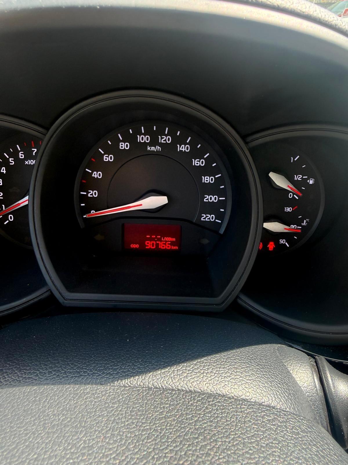 Kia Rio 1.2 CVVT 5p. Cool