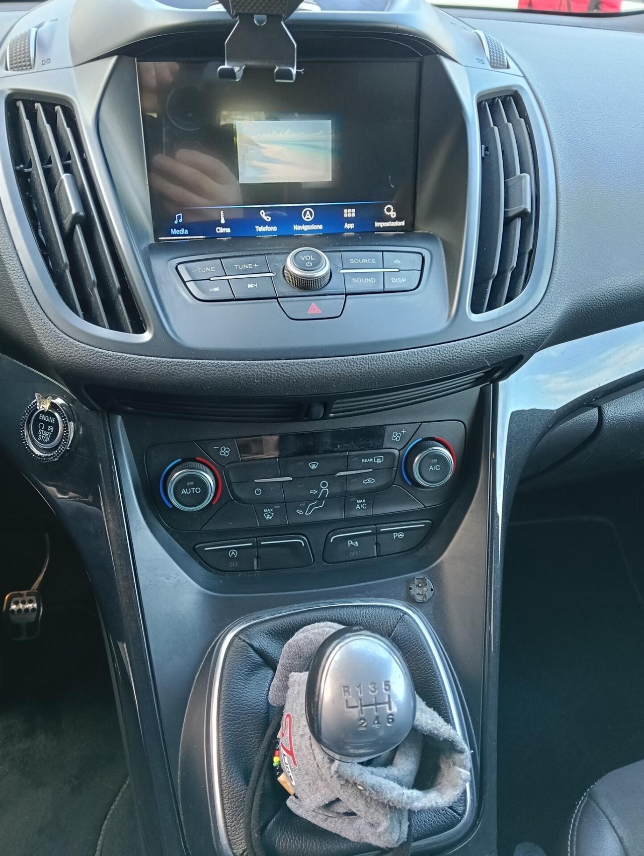 Ford Kuga 1.5 TDCI 120 CV S&S 2WD ST-Line