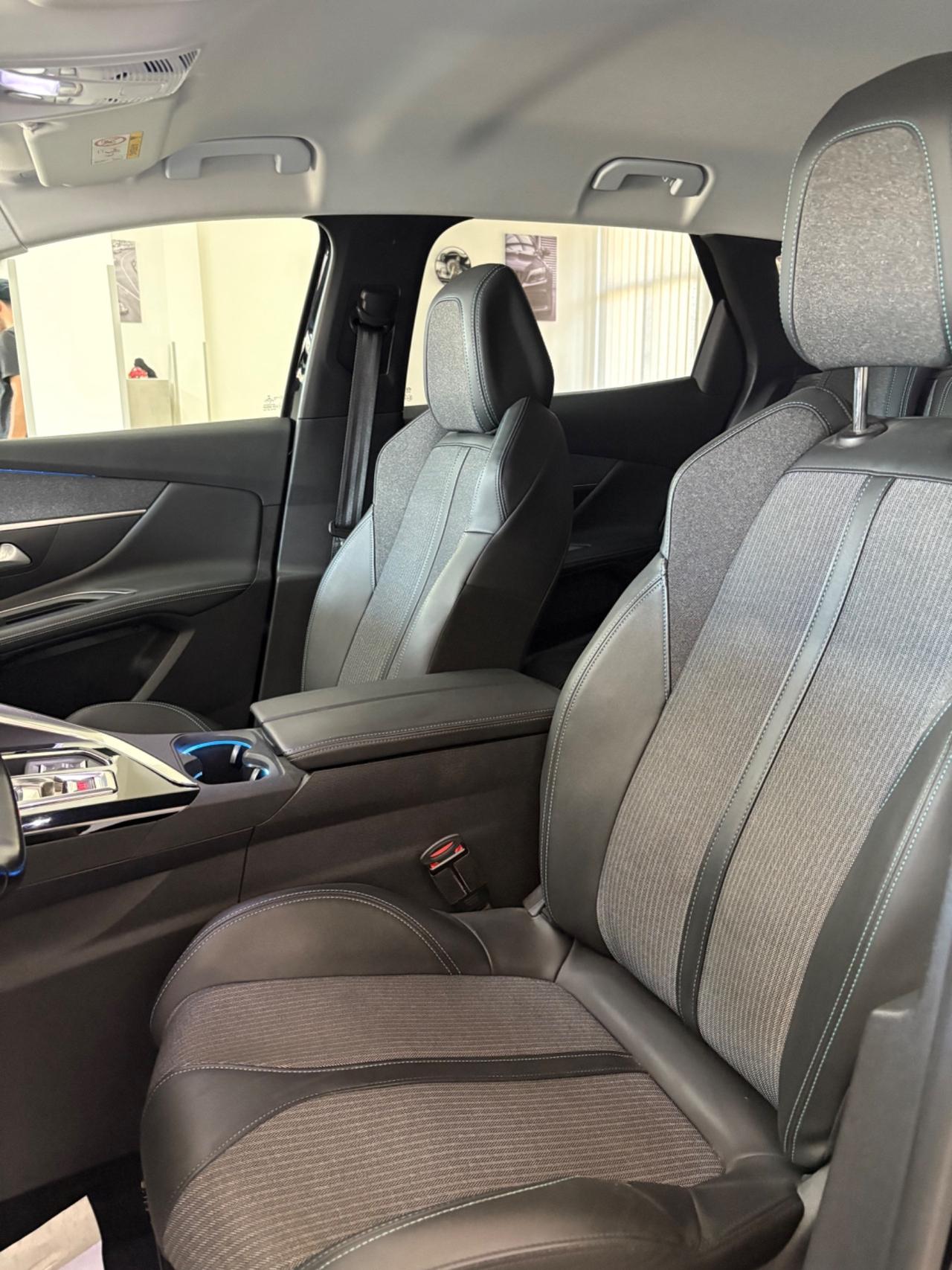 Peugeot 3008 BlueHDi 130 Allure Pack