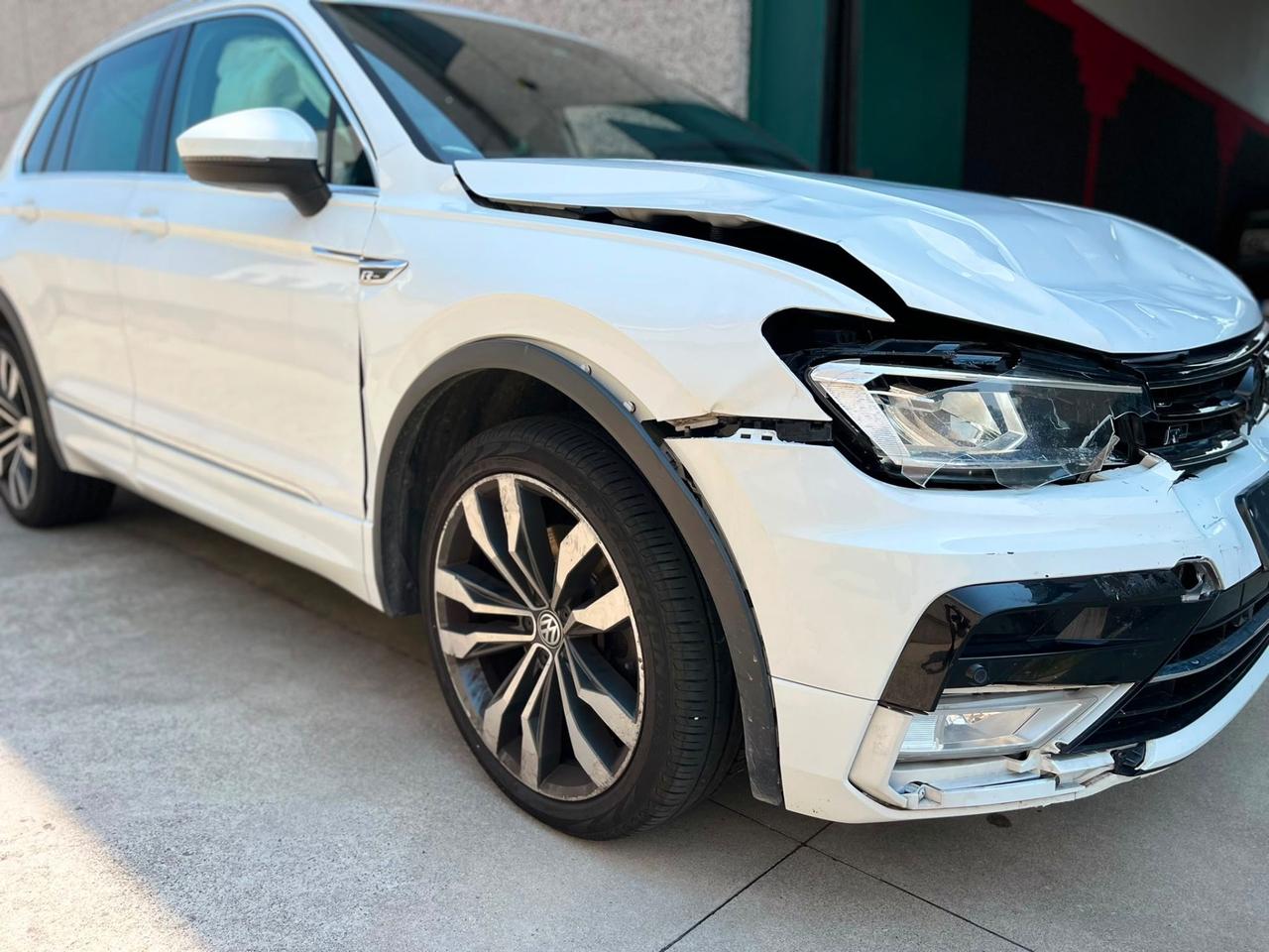 Volkswagen Tiguan 2.0 BiTDI SCR DSG 4MOTION Advanced R-Line BMT
