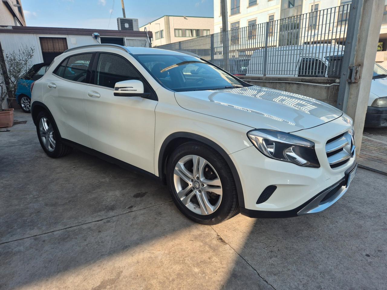 Mercedes-benz GLA 200 d