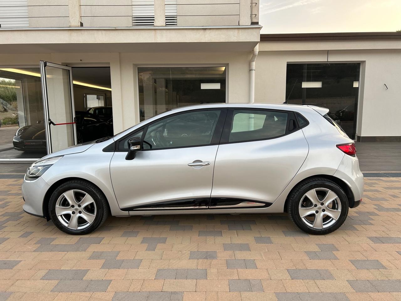 Renault Clio 1.5 dCi 8V 75CV 5 porte Costume National