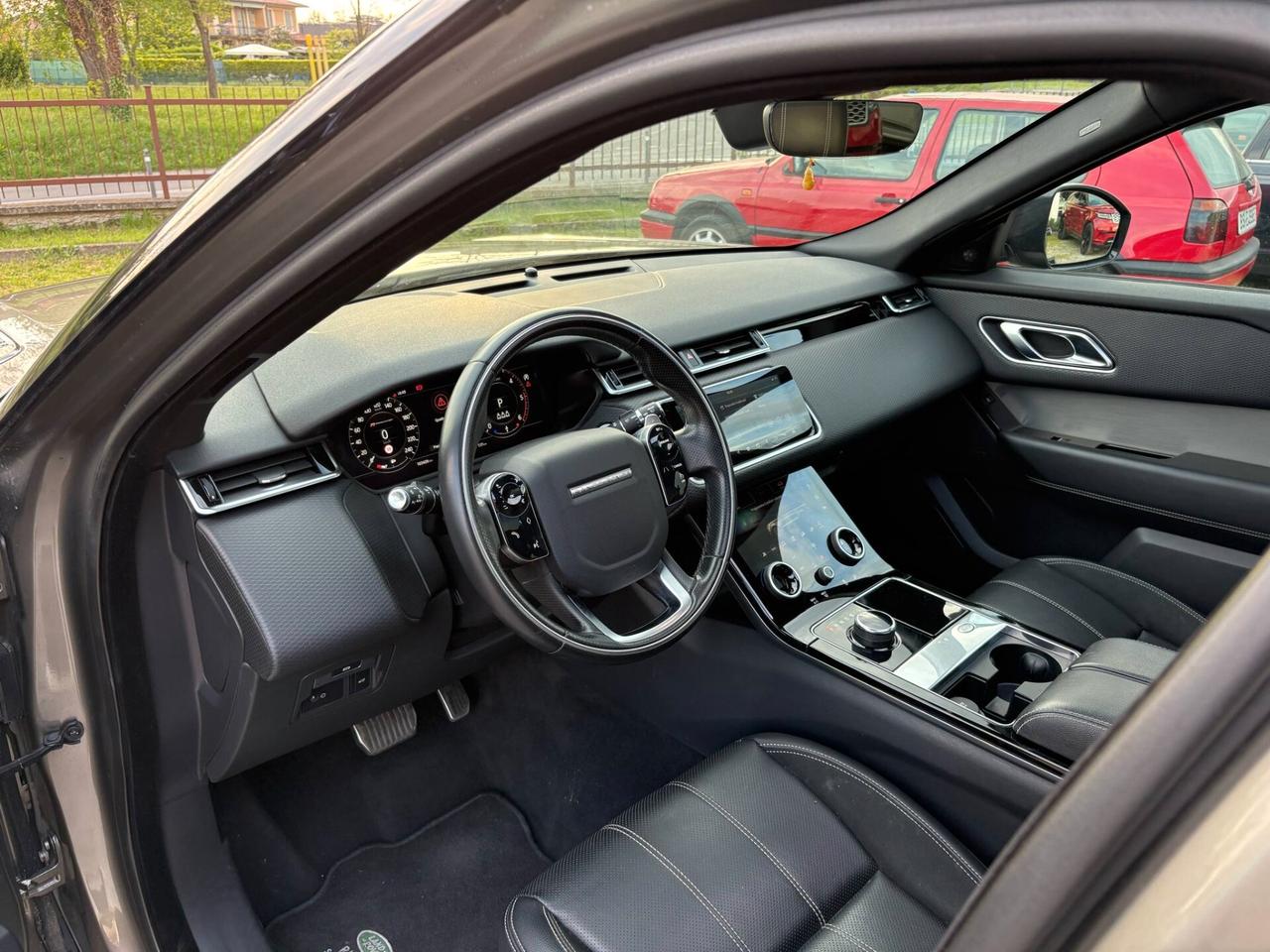 Range Rover Velar 2.0D I4 180 CV R-Dynamic HSE Tetto Aprile