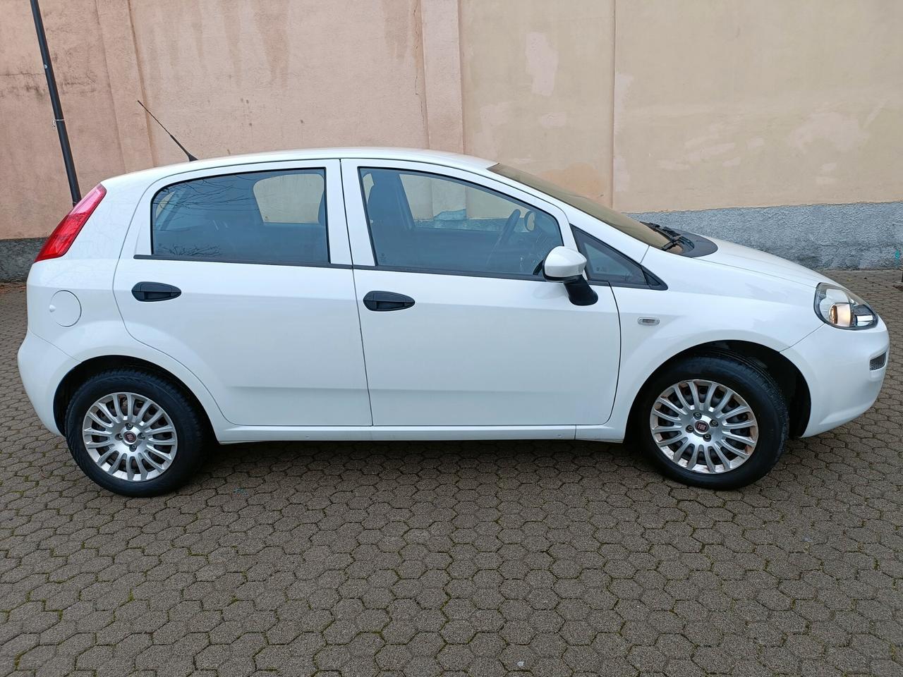 Fiat Punto 1.2 8V 5 porte Street