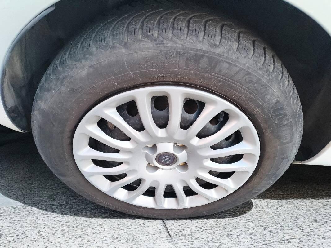 Fiat Punto III Punto III 2012 Om Autocarro