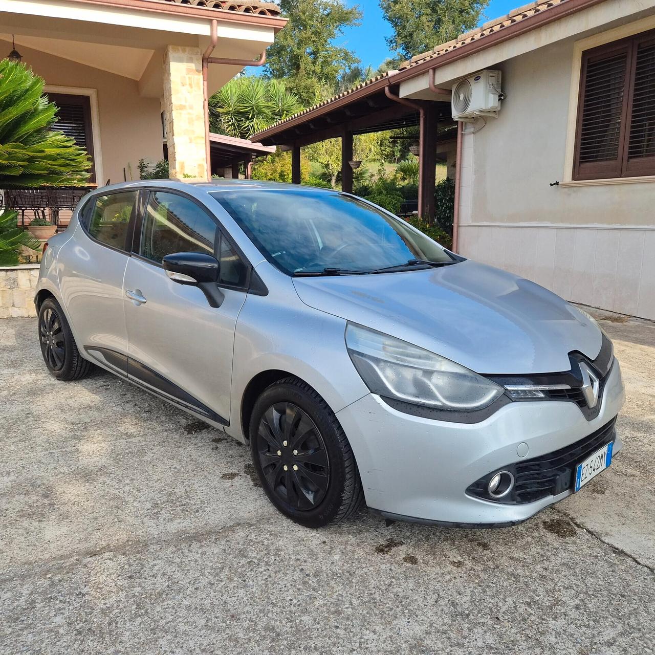 Renault Clio 1.5 dCi 8V 75CV 5 porte Costume National