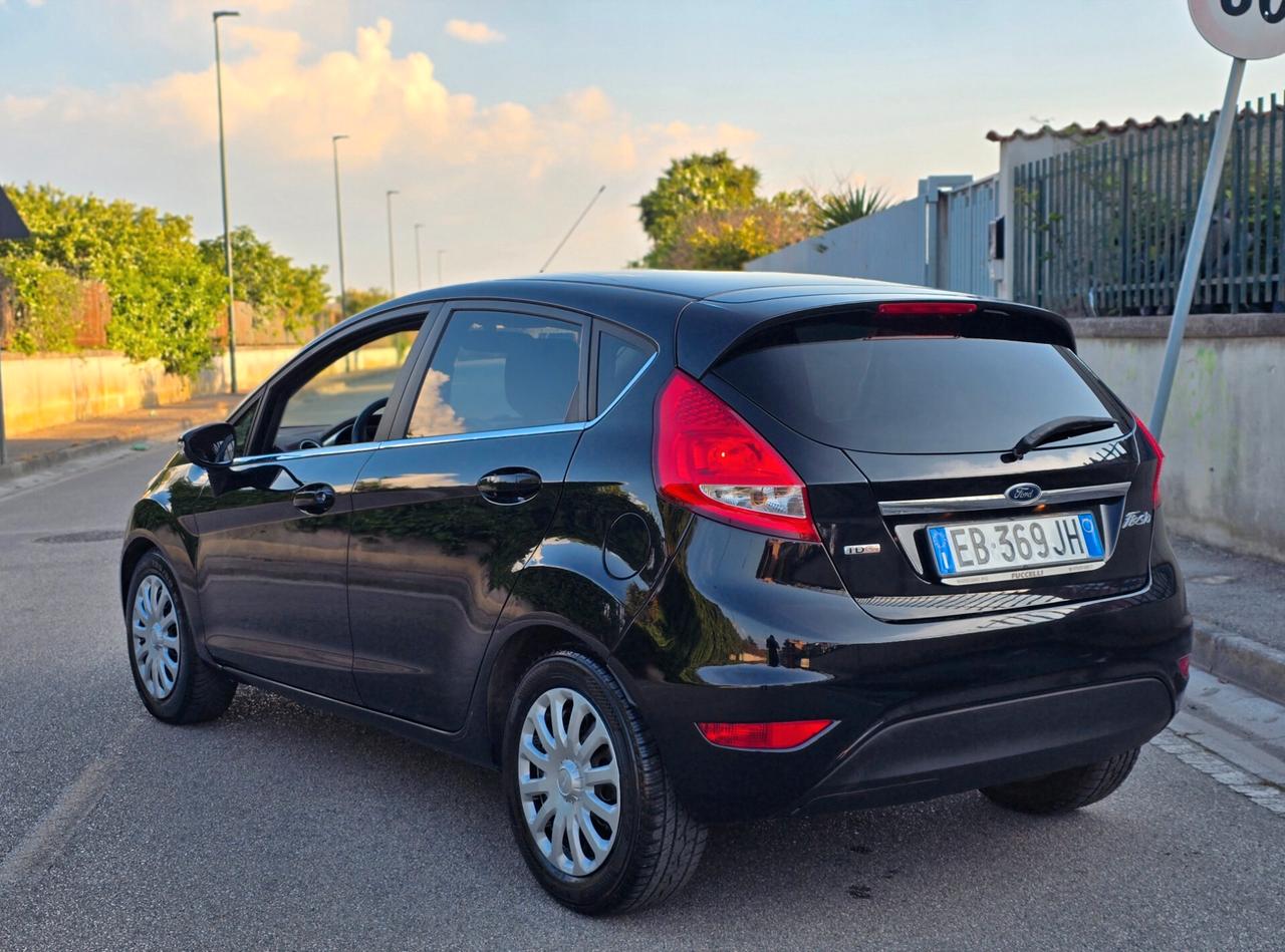 FORD FIESTA TITANIUM 1.4 DIESEL NUOVISSIMA E FULL