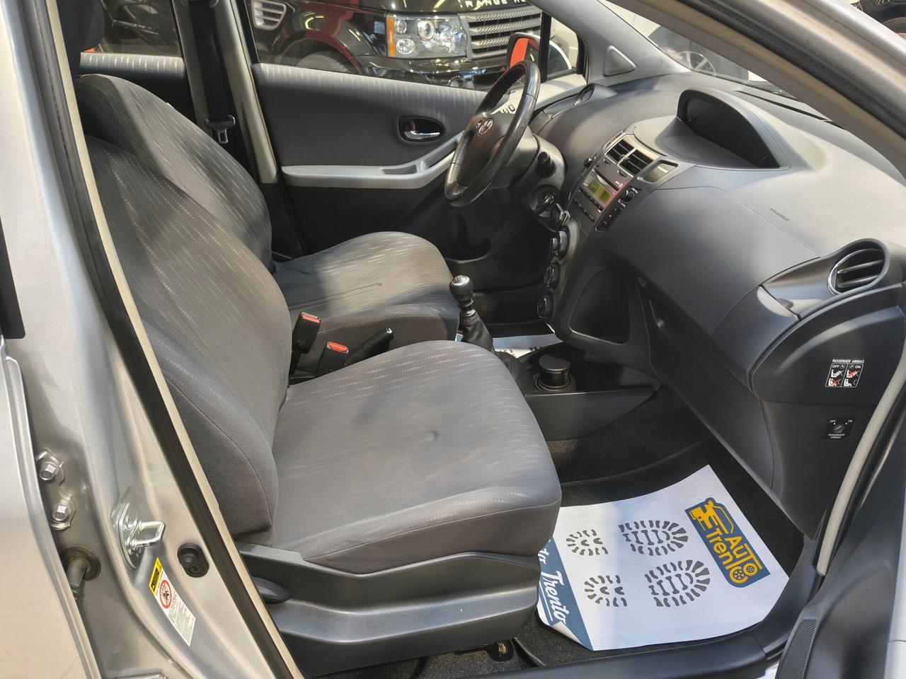 Toyota Yaris 1.3 5 porte Sol